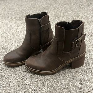 Bull Boxer B52 Cecilia Booties